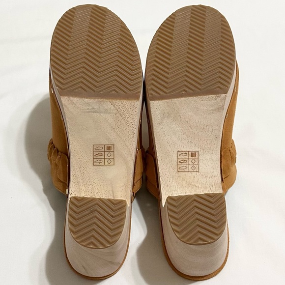 J. Crew Women’s Sueded Vegan Leather Clogs, Camel Tan with Gold Studs - 7 - Picture 10 of 16